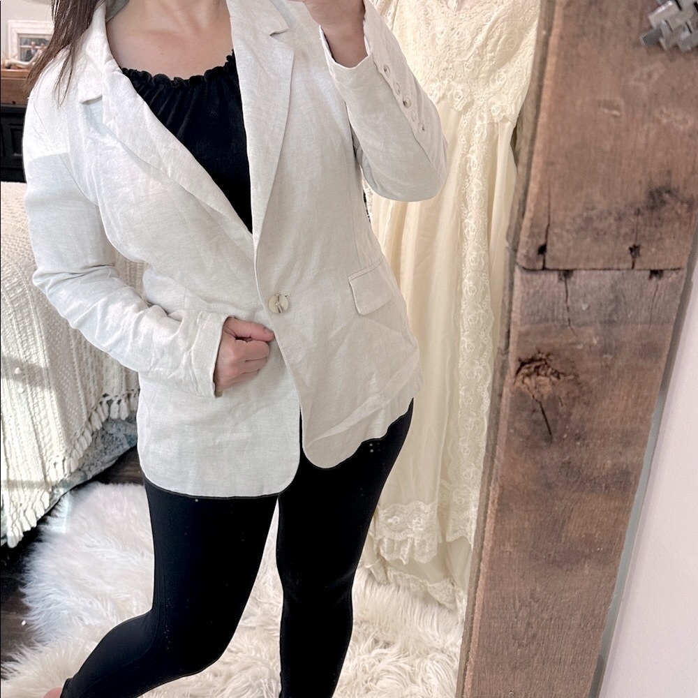 Fore Women's Cream linen blend Blazer size small - Picture 3 of 11